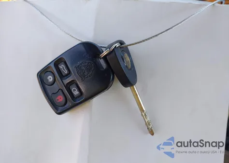 2002 Jaguar Xk8 z USA, uszkodzony, nr VIN SAJDA42C12NA30499